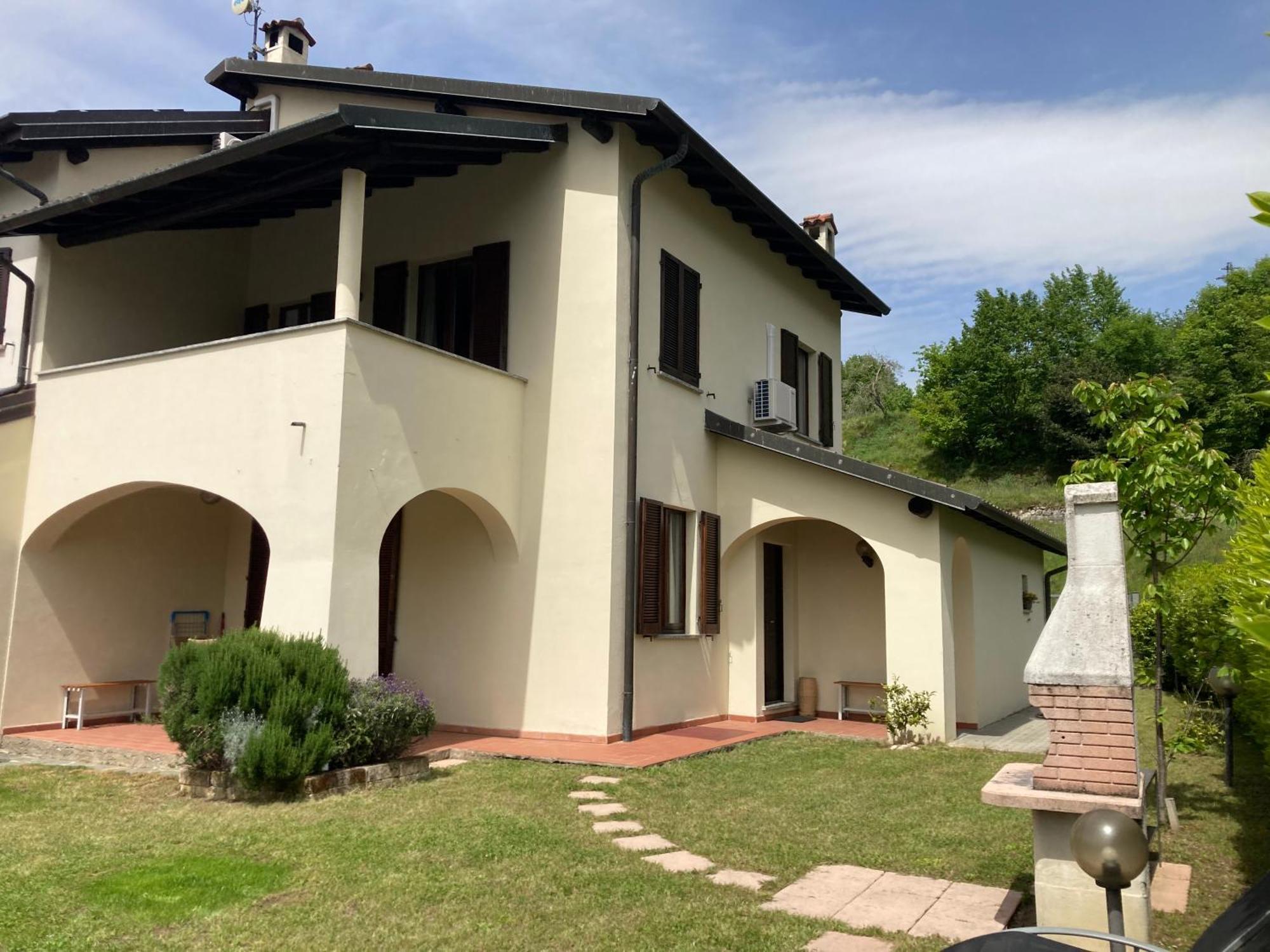 Villa Sasso Cavallo マンデッロ・デル・ラーリオ エクステリア 写真